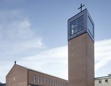 Froschperspektive von der Seite