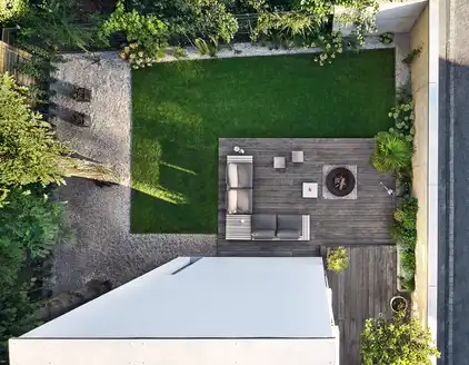 Terrasse und Garten von Oben