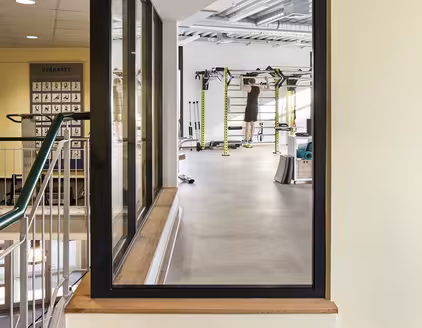 Blick aus Flur in den Fitnessraum