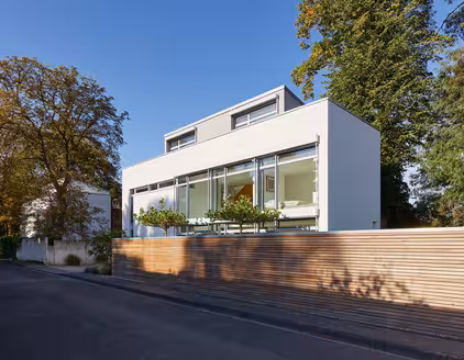 Gebäude von außen bei Tag