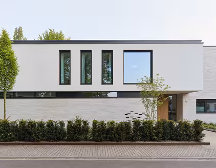 Seitenansicht von der Straße