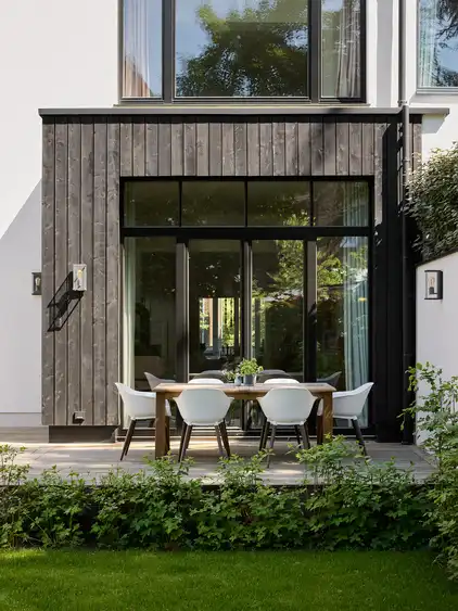 Außenbereich mit Terrasse